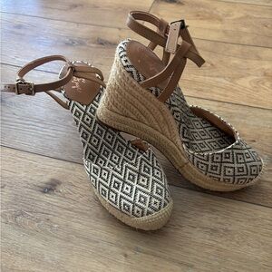 Crown Vintage Black and Tan Espadrille Wedges